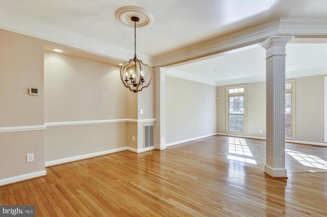 Foto del edificio - 707 Hawkins Way