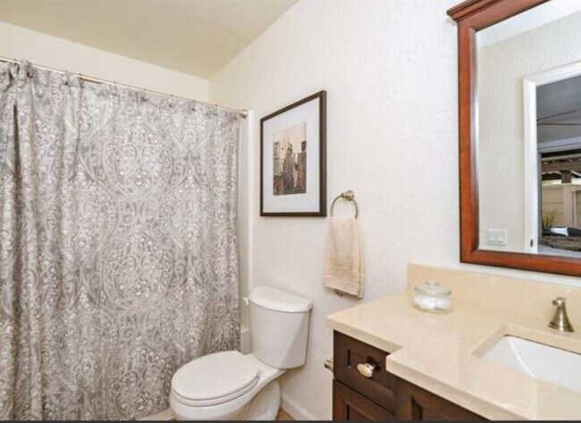 Bathroom - 3140 Midway Dr