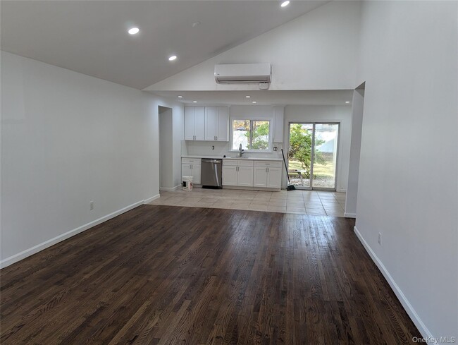 Building Photo - 144 Sequoia Dr