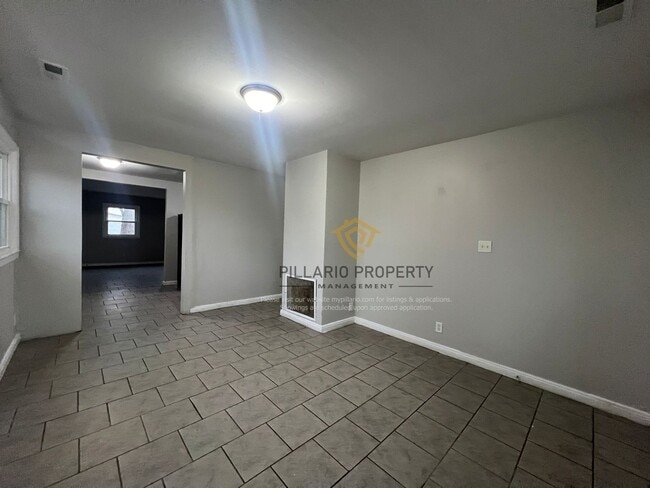 Building Photo - Big Lawrence 4 Bedroom Corner Lot!