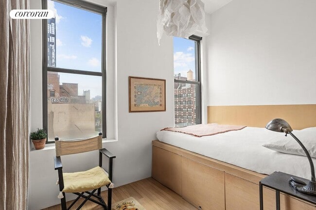 Building Photo - 215 Bowery