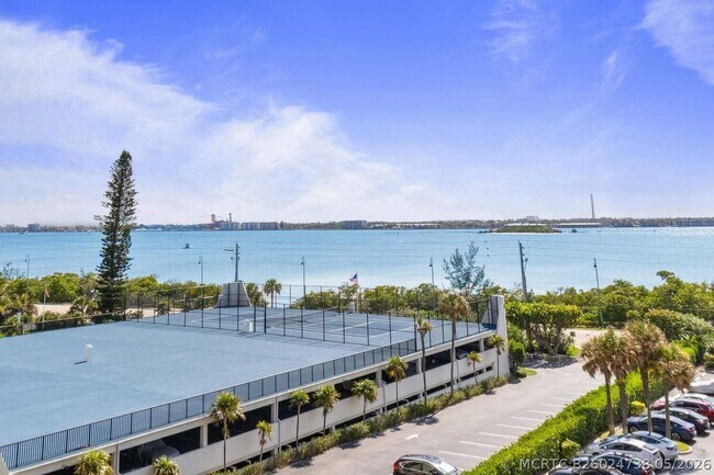 Foto del edificio - 5440 N Ocean Dr
