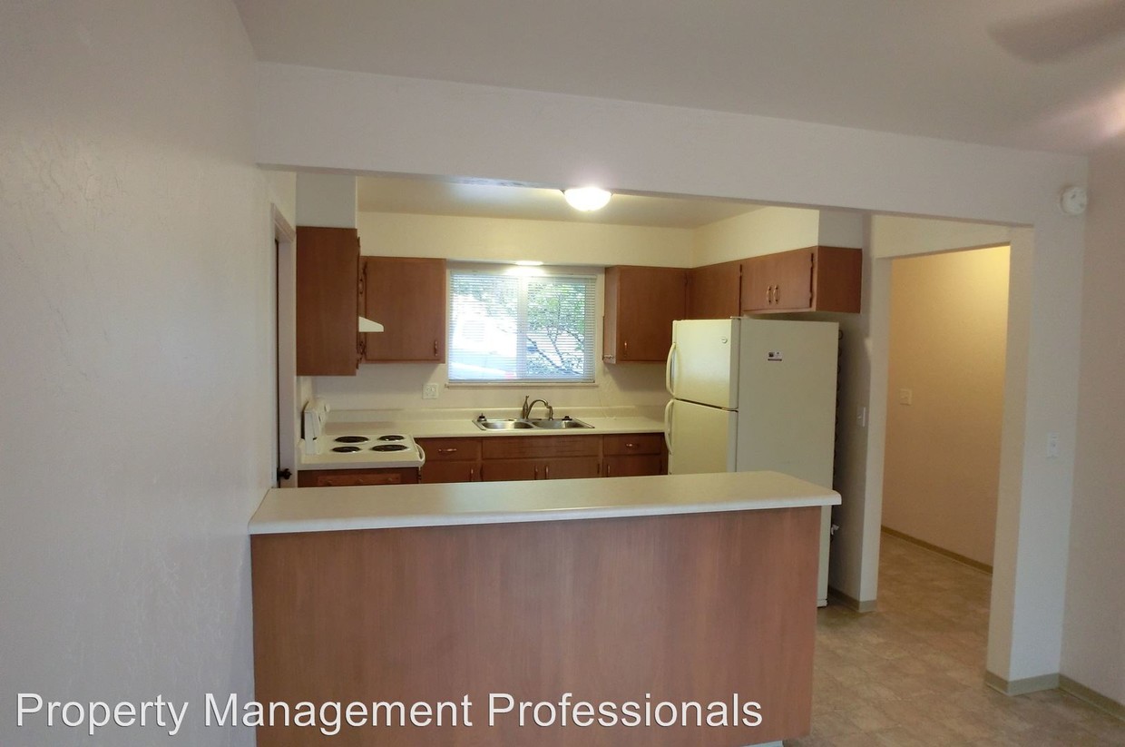 Building Photo - 828 Granite Hill Rd