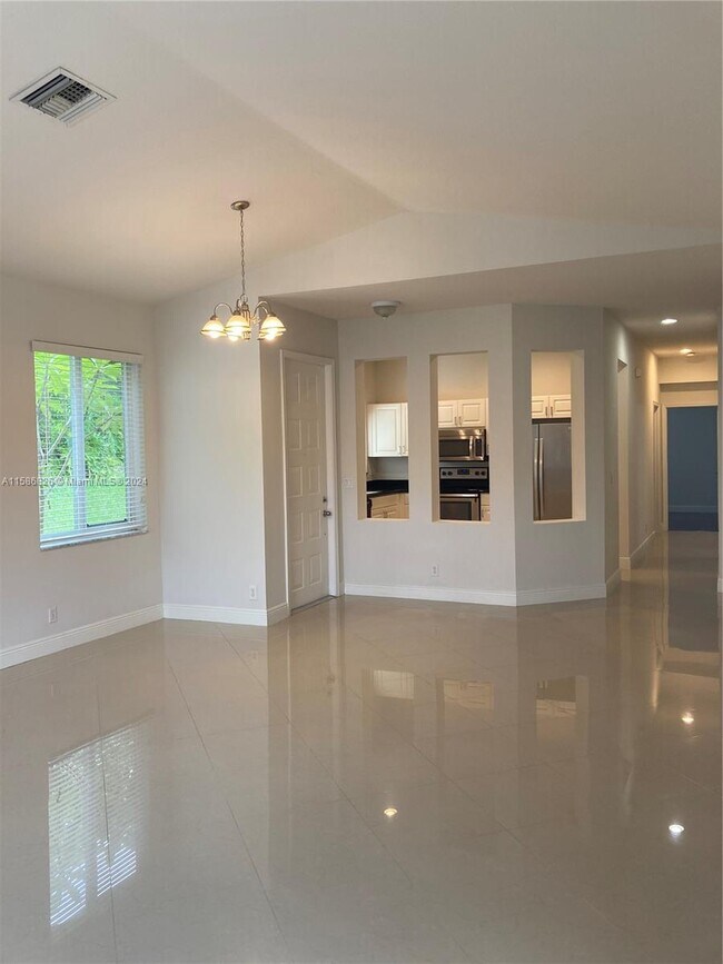 Foto del edificio - 5601 NW 125th Ave