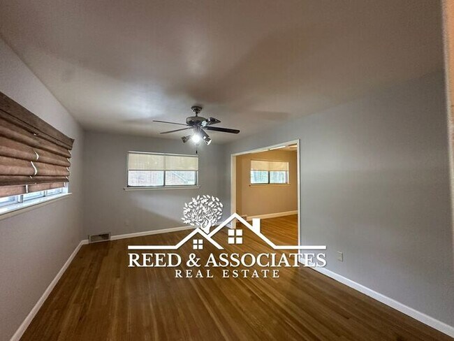Foto del edificio - Spacious 3-Bedrooms in White Station Schoo...