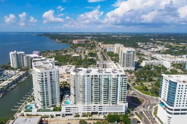 Building Photo - 301 Quay Commons Dr