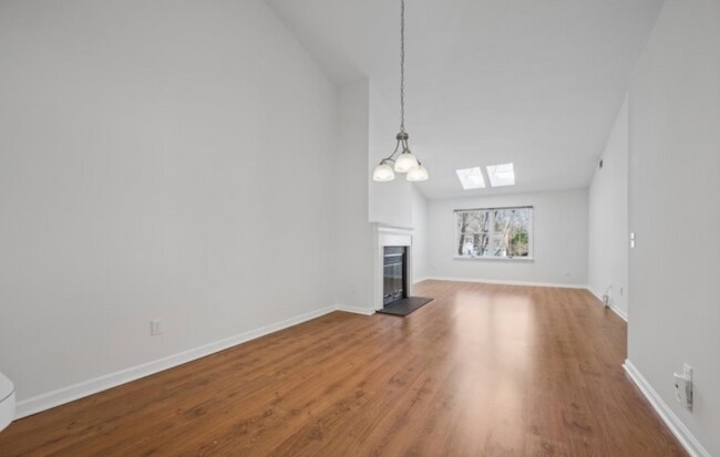 Foto del edificio - 20 Alexandria Way