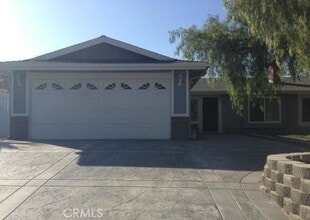 Building Photo - 3402 Bayberry Dr