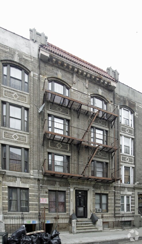 Foto del edificio - 3049 Hull Ave