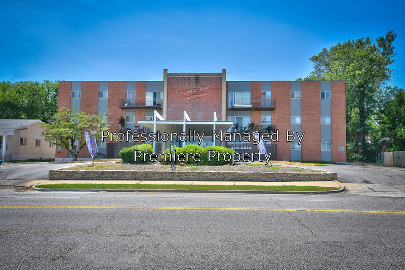 Foto principal - 9401 E 63rd St