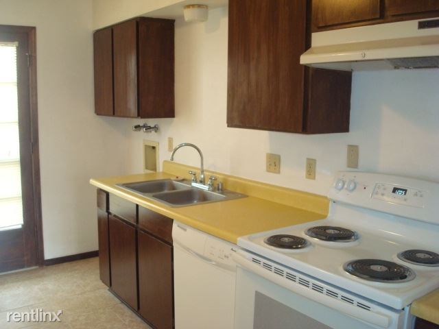 Building Photo - 950 Mormon Dr