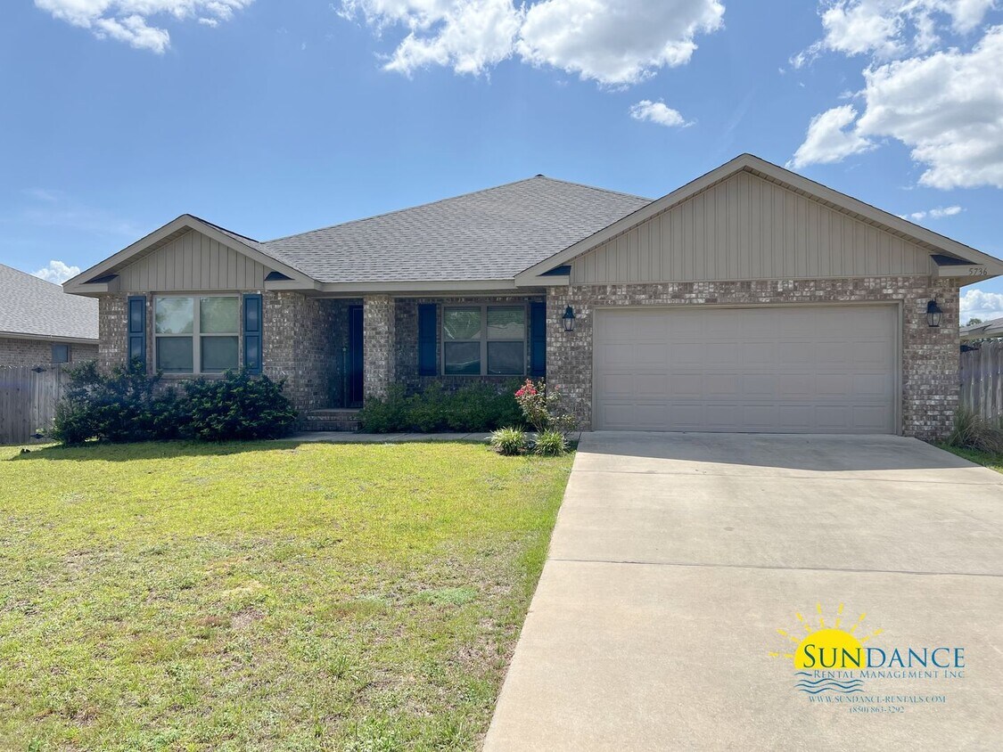 Primary Photo - Stunning 4 Bedroom Home in Willow Creek Pl...