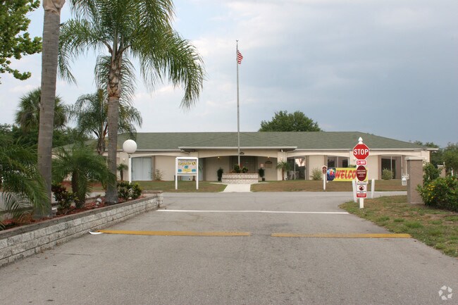 Building Photo - Spring Hill Estates
