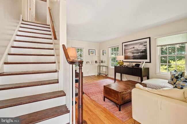Building Photo - 1307 Gibson Pl