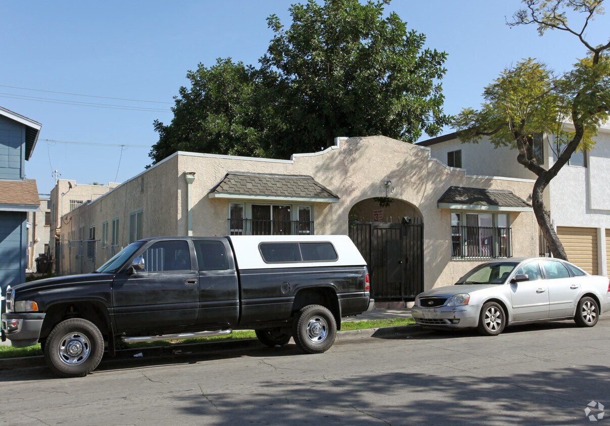 Building Photo - LB2330  (RUBS) (Imp.)