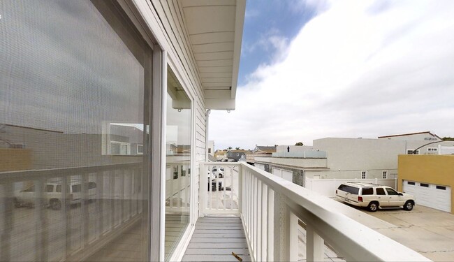 Balcony - 1544 Miramar Dr