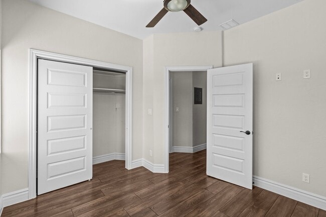 Building Photo - Yandell Units