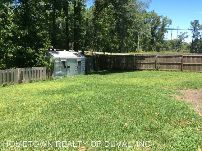 Building Photo - 3 br, 1 bath House - 706 Estates Cove Rd