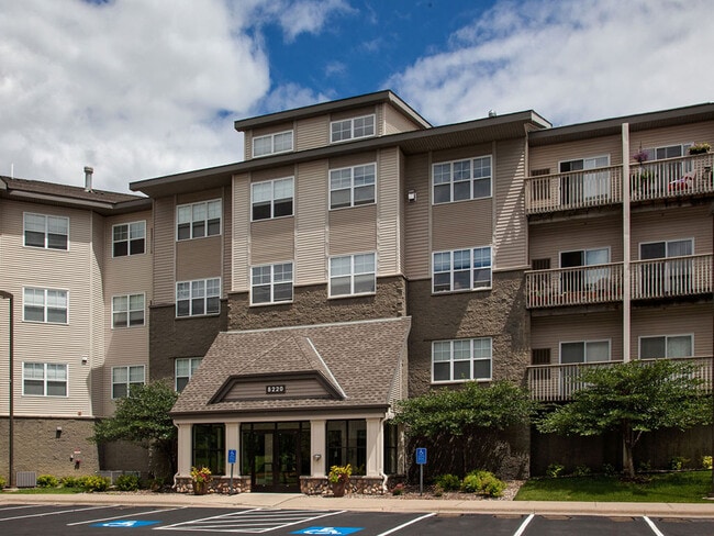 Building Photo - Lake Susan Apartments