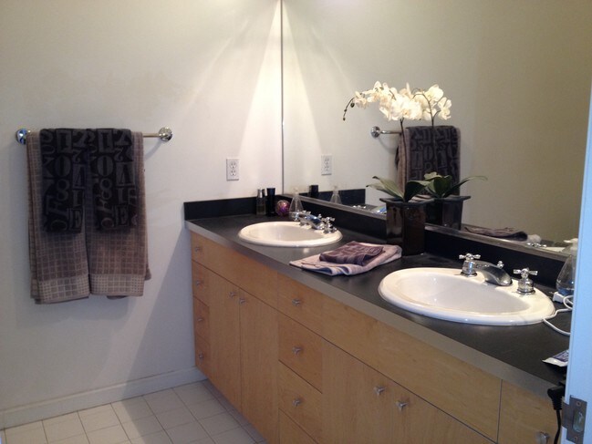 Master Bath - 45 Iron Horse Ln