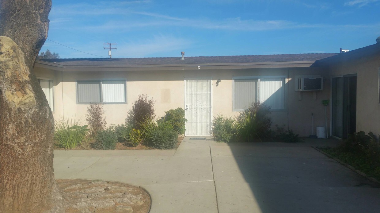 Foto principal - 15101 Elm Ct