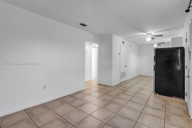 Foto del edificio - 8315 NE Miami Ct