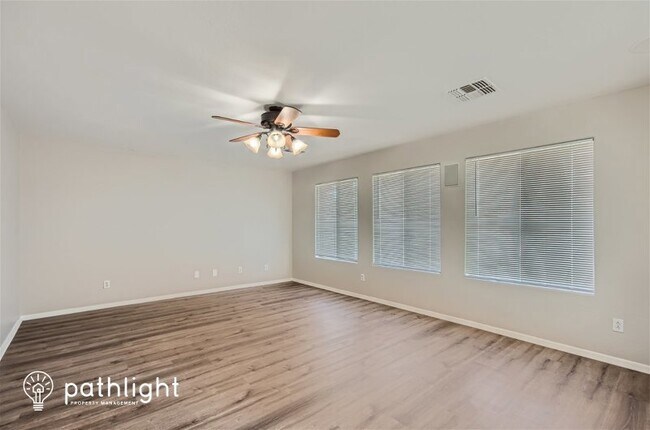 Foto del edificio - 18259 N Crestview Lane