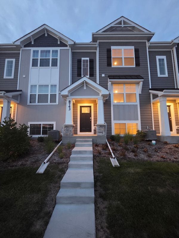 Building Photo - 8743 W 108th Dr