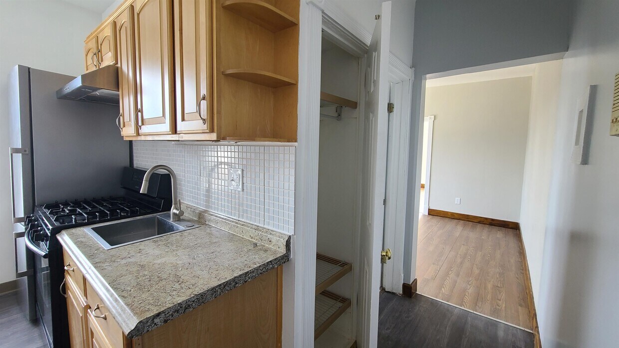 Primary Photo - 15 Hopkins Ave