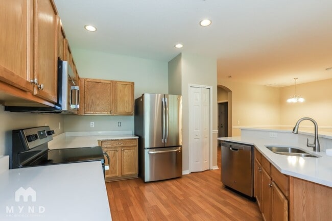 Building Photo - 713 Parsons Pointe St