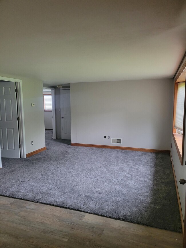 Foto del edificio - 544 W Stanton Ln