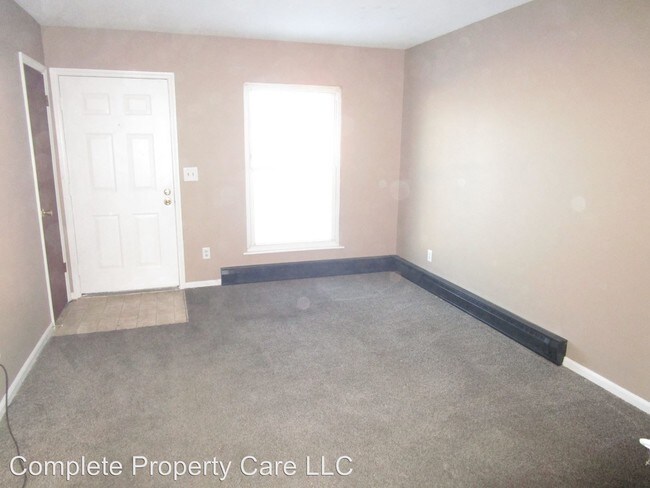 Building Photo - 102 S Bradner Ave