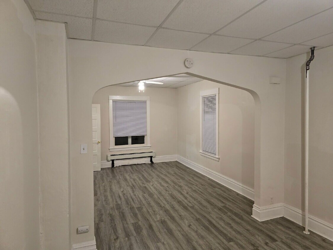 Foto principal - 4826 20th Ave