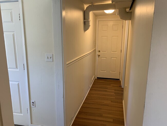 Building Photo - Churchill Suites