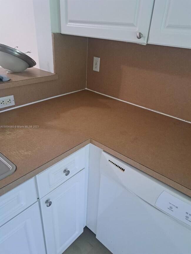 Foto del edificio - 1271 SE 29th St