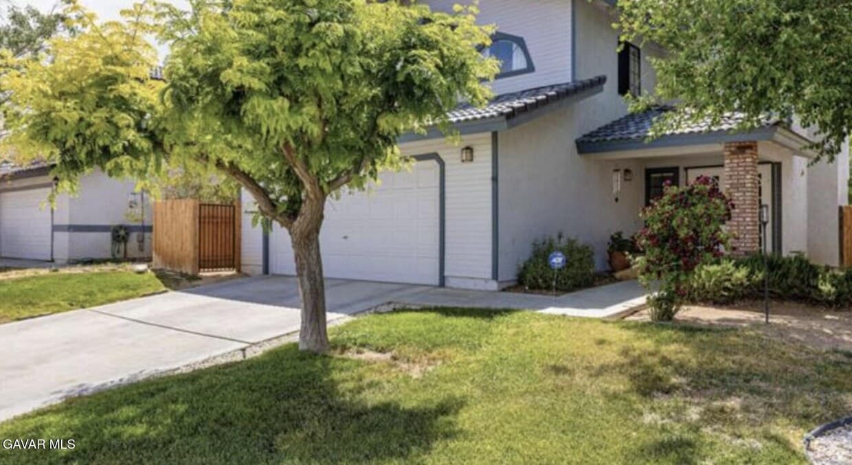 Foto principal - 21109 Windsong St