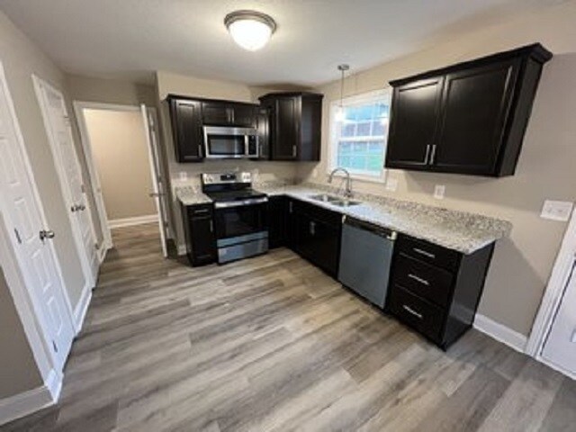 Foto del edificio - 1241 Ridge Meadow Dr