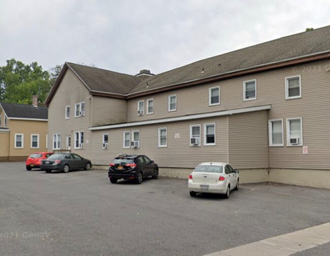 Building Photo - 49 Tappan St