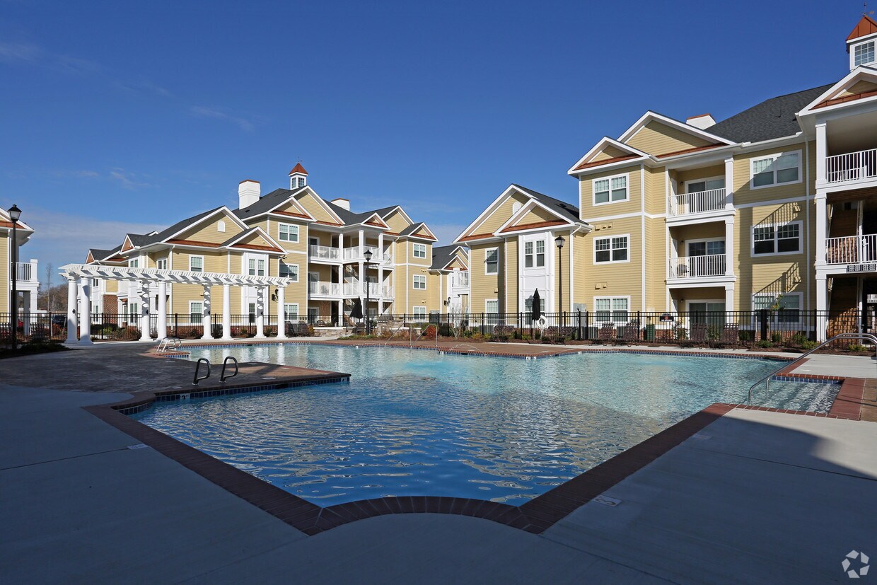 Fenwyck Manor Apartments Alquileres en Chesapeake, VA