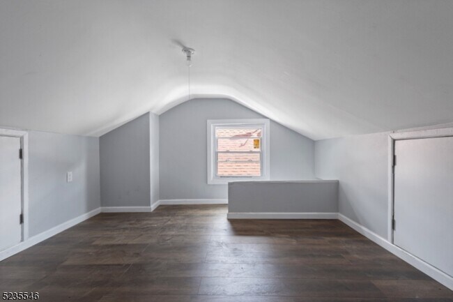 Building Photo - 279 N 11th St