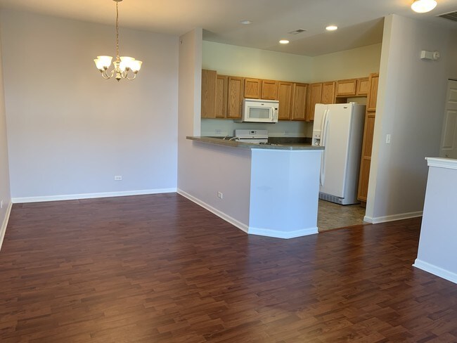 Building Photo - 2305 Aurora Dr