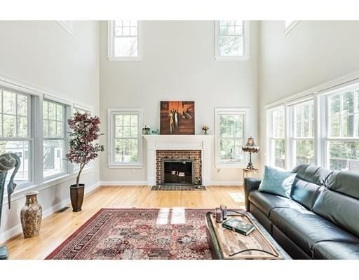 Building Photo - 2 Davis Brook Dr