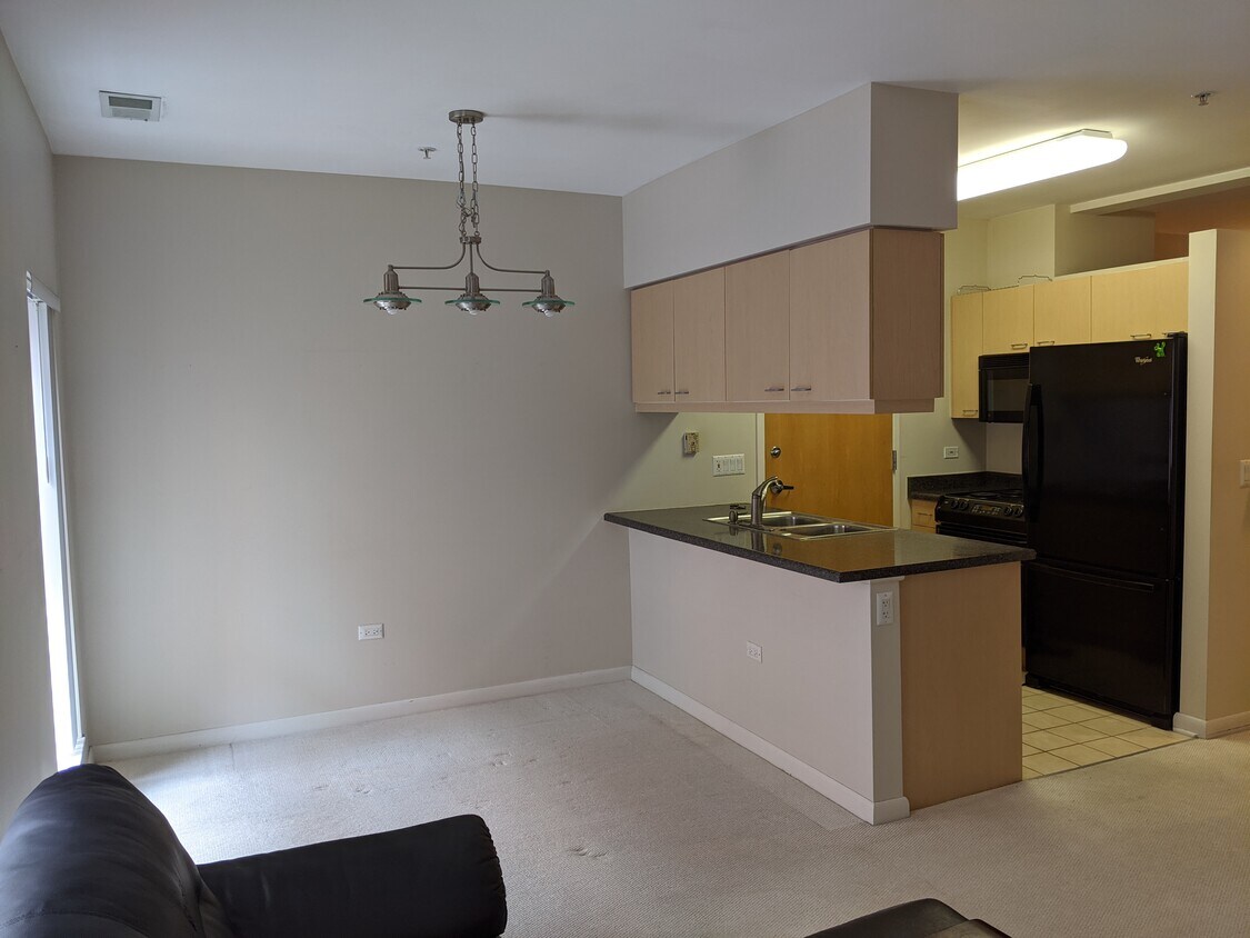 Dining/Office & Kitchen - 1222 Chicago Ave