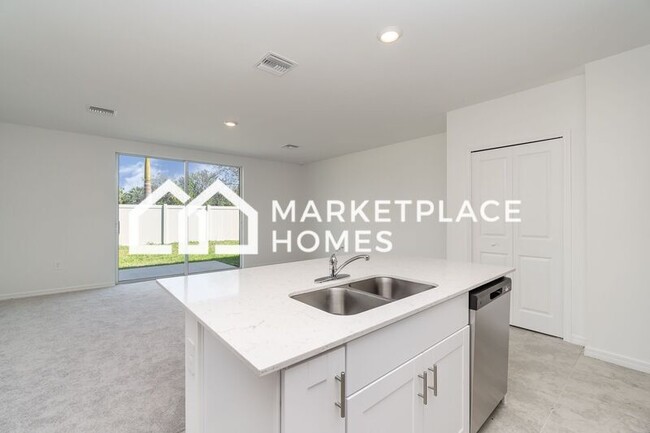 Building Photo - 9336 Cadence Ct