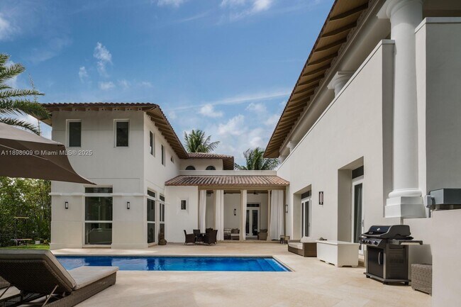 Foto del edificio - 112 Paloma Dr