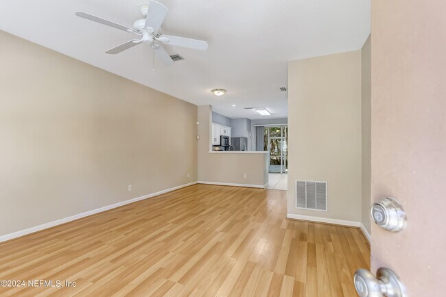 Foto del edificio - 3532 Lone Tree Ln