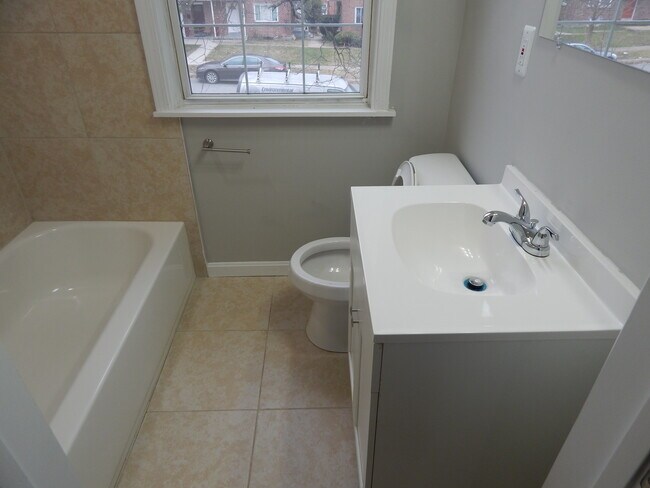 Foto del edificio - 8528 Chestnut Oak Rd