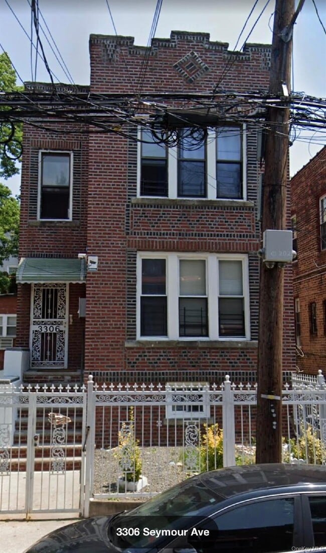 Building Photo - 3306 Seymour Ave