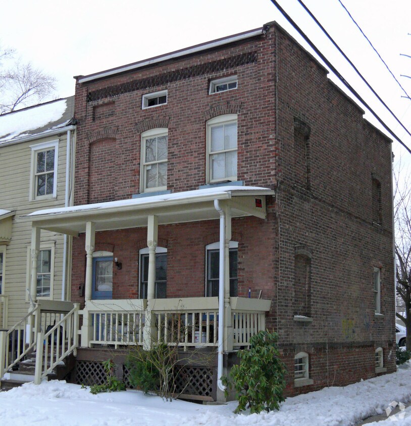 Building Photo - 15-23 Lafayette St