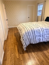 Building Photo - 2559 Clifton Springs Manor